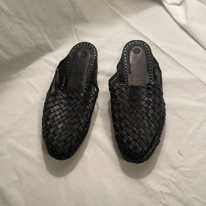 Black Leather Woven Slip On Leather Sandals Women's US 9/EU 39